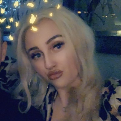 Profile Picture of Beth Garnett (@BethGarnett6) on Twitter