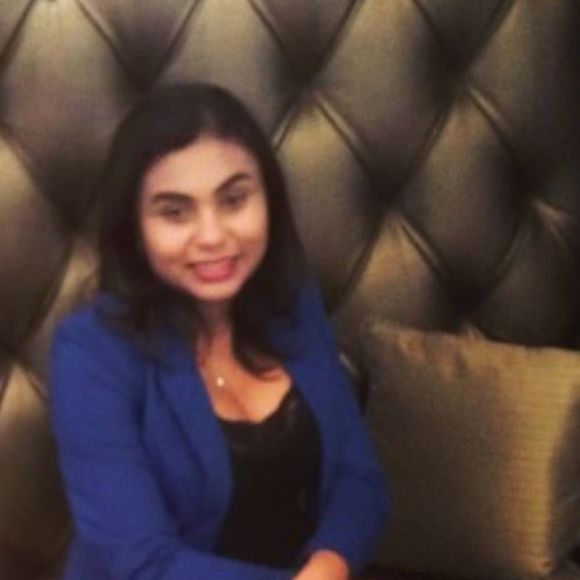 Profile Picture of Helena Martin (@helena377) on Poshmark