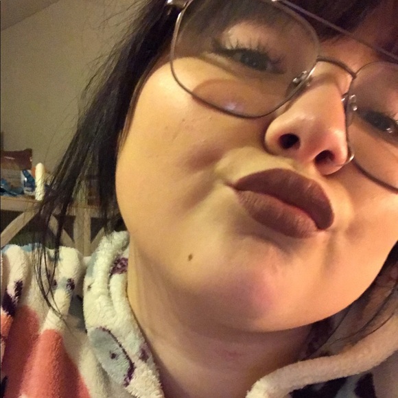 Profile Picture of Skylar Nelson (@princess_sky19) on Poshmark