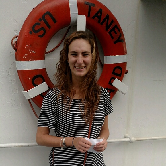 Profile Picture of Alex Skinner (@adretkow) on Poshmark