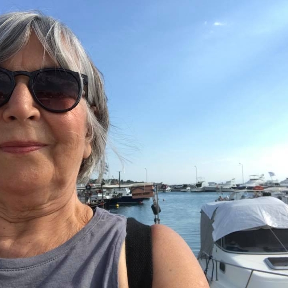 Maria Delpierre - Poshmark Profile Picture of Maria Delpierre (@mariadelpierre) on Poshmark