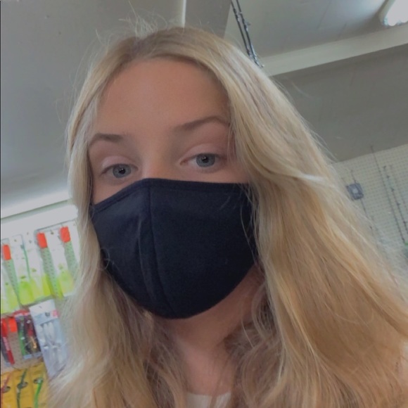 Profile Picture of Jordan Janulis (@jordan_janulis) on Poshmark