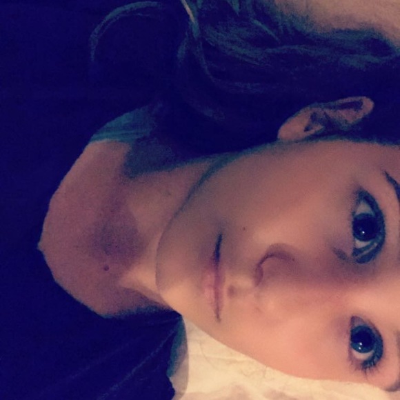 Profile Picture of Zoe Bellido (@zoe_bellido) on Poshmark