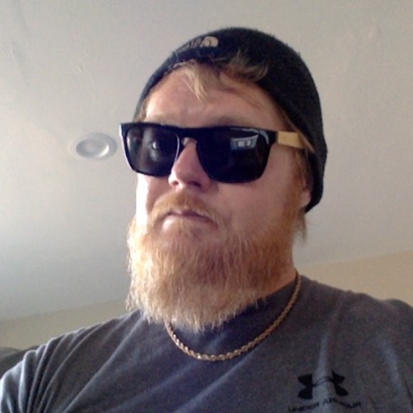 Profile Picture of Jeremy Knowlton (@redknow) on Poshmark