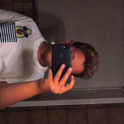 Profile Picture of Antonio De Vincenzo (@AntonioDeVince9) on Twitter