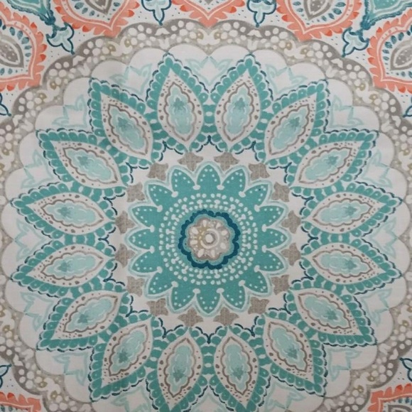 Profile Picture of Louisa Kurilko (@sparkelangel36) on Poshmark