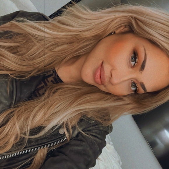 Profile Picture of Kristina Quinteros (@kristinadani99) on Poshmark