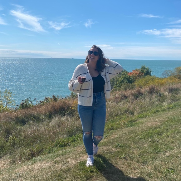 Profile Picture of Alex Grosskurth (@alex_grosskurth) on Poshmark