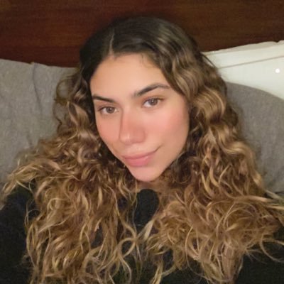 Profile Picture of Dania Castro (@Daniacastroo5) on Twitter