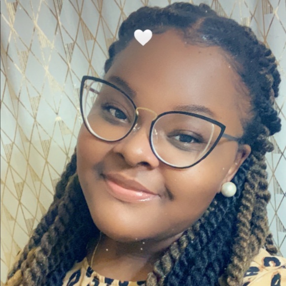 Profile Picture of Jazmyne Wade (@jnech24) on Poshmark