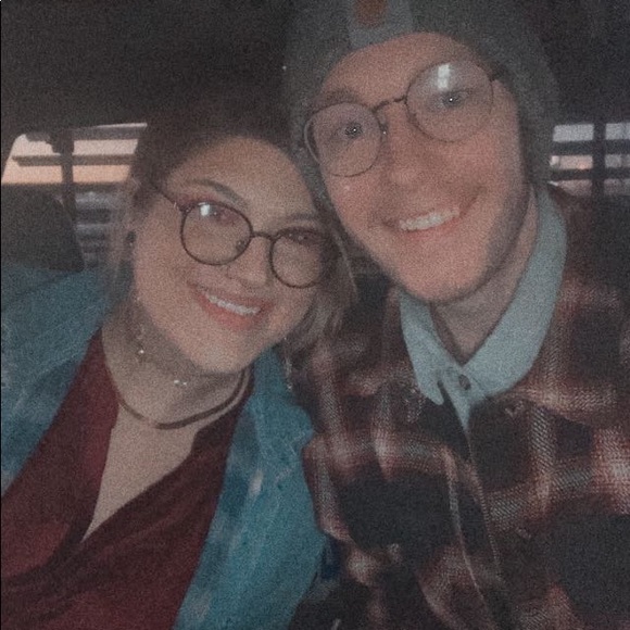 Profile Picture of Zoe Conradi (@zoozoo_boo) on Poshmark