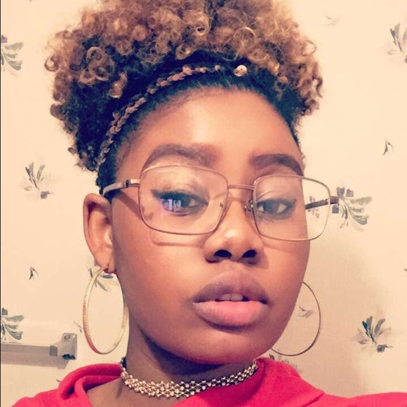 Profile Picture of Ariel Dancy (@_eaaaarl) on Poshmark