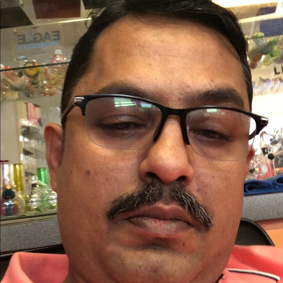 Profile Picture of Hashim Mustafa (@hashim_mustafa) on Poshmark