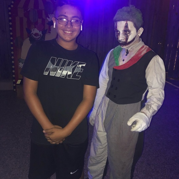 Profile Picture of Michael jr Oyervides (@m_oyervides) on Poshmark