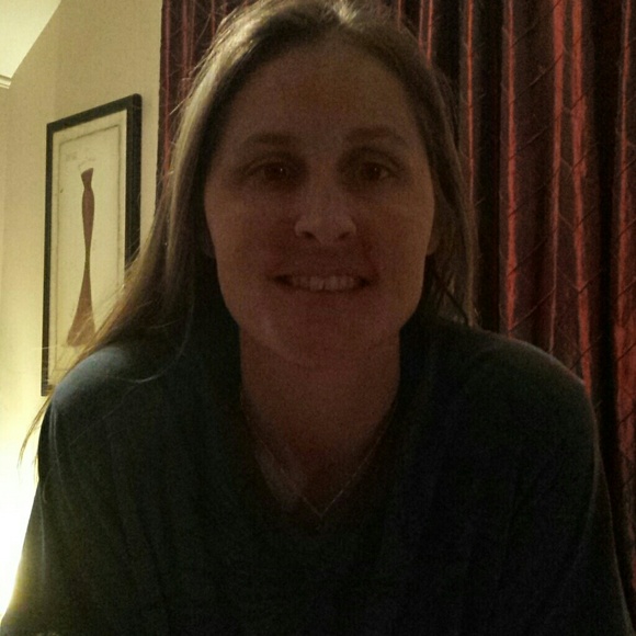 Profile Picture of Rebecca Roberts (@pinkrebecca) on Poshmark