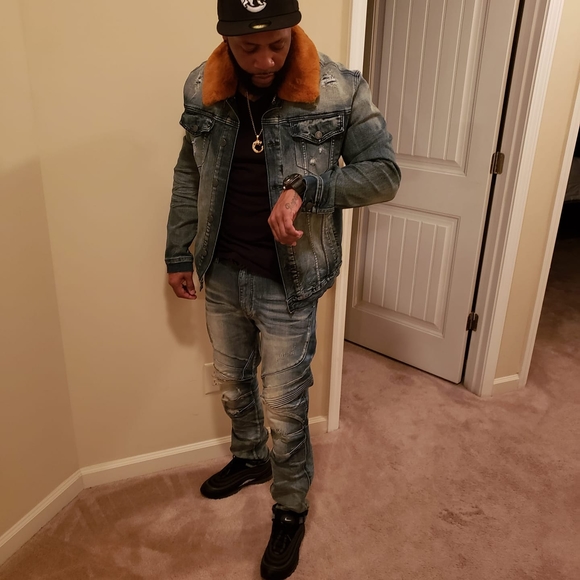 Profile Picture of Lacarren Causey (@lacarrencausey) on Poshmark