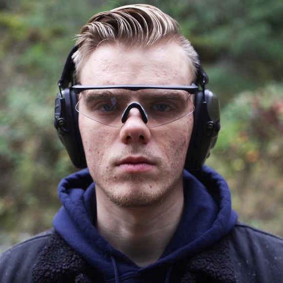 Profile Picture of Joshua Pippin (@joshuapippin) on Poshmark