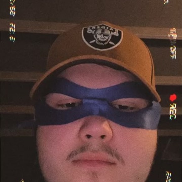 Profile Picture of Mari Jimenez (@marij6918) on Poshmark