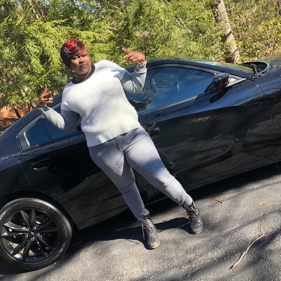 Profile Picture of Iesha Brown moore (@skeetmoore82) on Poshmark