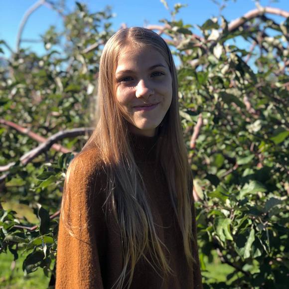 Mili-jade Turgeon - Poshmark Profile Picture of Mili-jade Turgeon (@milijadet) on Poshmark