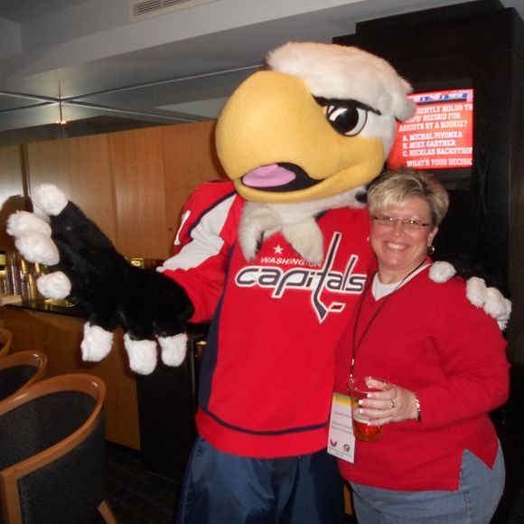 Profile Picture of Samantha Riemer (@samutvols) on Poshmark