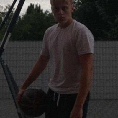 Profile Picture of Joshua Noah Feld (@imjxsh__) on Twitter