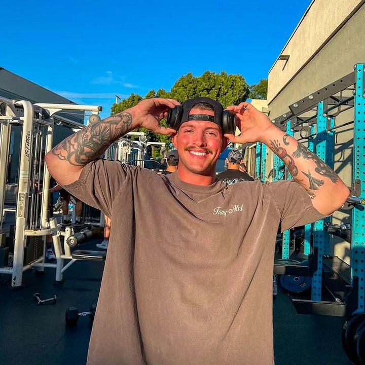 Profile Picture of Cheno⚓️🪖 (@jt___chenoweth) on Tiktok