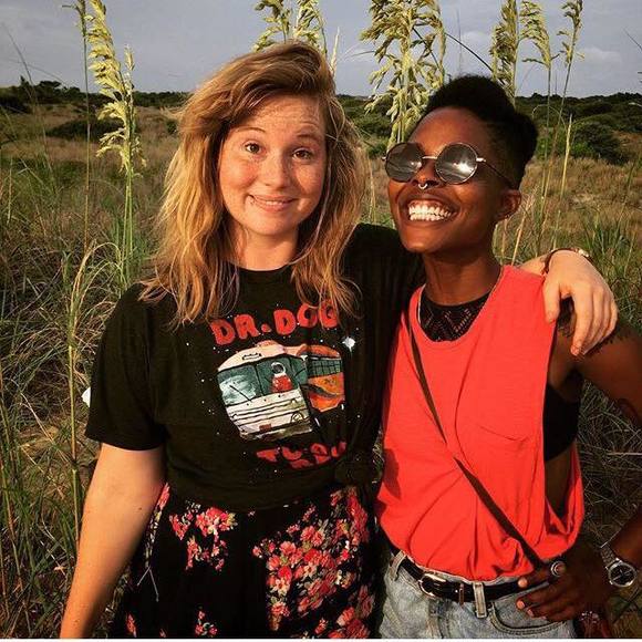 Profile Picture of Sarah Uzzell (@sarahuzzell) on Poshmark