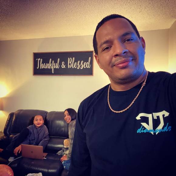 Profile Picture of Joseph Torrez (@joelee135) on Poshmark