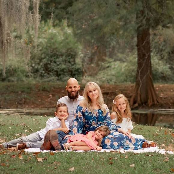 Profile Picture of Sara Polder (@sarapolder) on Poshmark