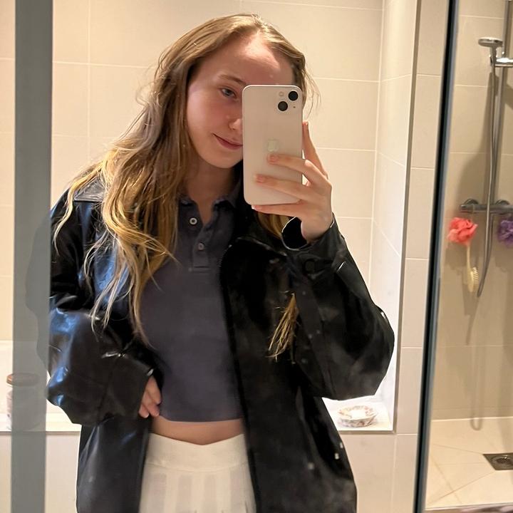 Profile Picture of Alice Mary (@@alicemary.0x) on Tiktok