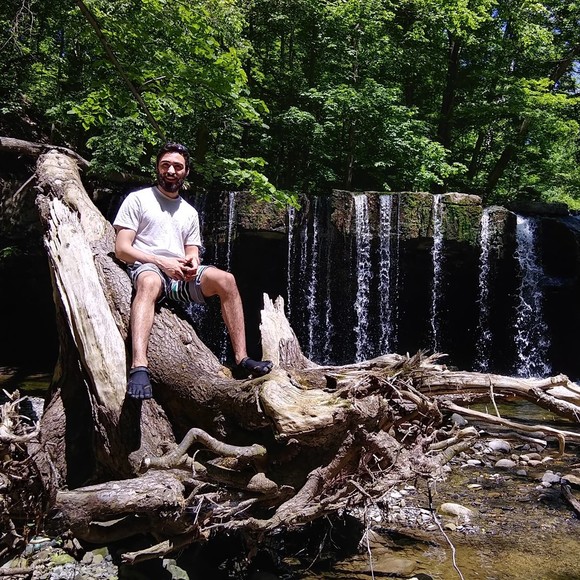 Profile Picture of Kamran Mirshahi (@kamranmirshahi) on Poshmark