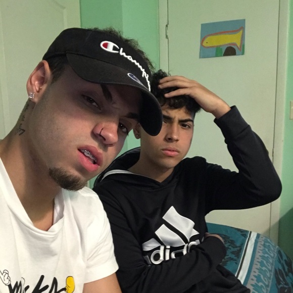 Profile Picture of Alvaro Montes de oca (@alvaro0622099) on Poshmark