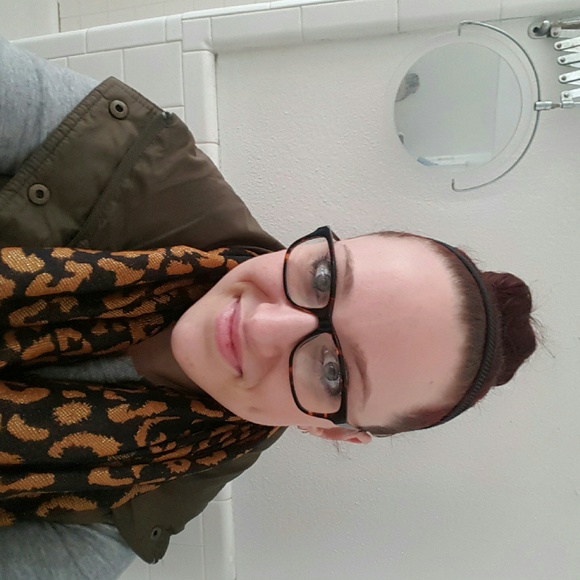 Profile Picture of Kate Collier (@mattiekate_10) on Poshmark