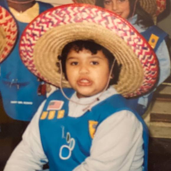 Profile Picture of Alexis Eavey (@aeavey) on Poshmark