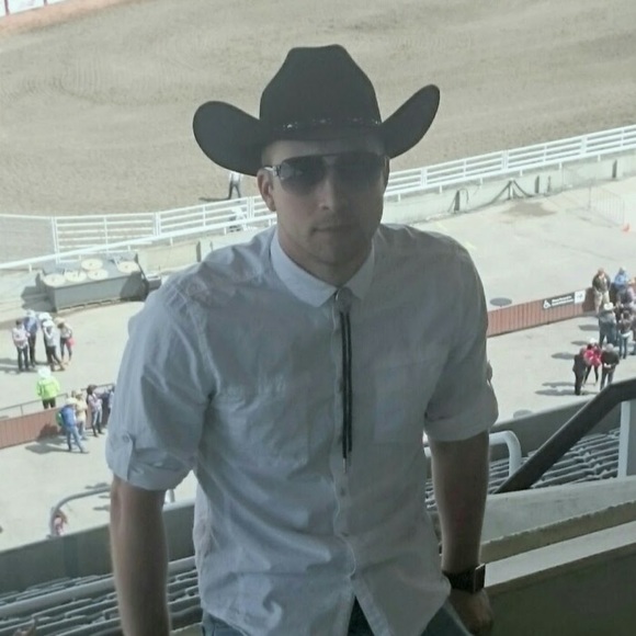 Tomislav Šantek - Poshmark Profile Picture of Tomislav Šantek (@tomsantek) on Poshmark