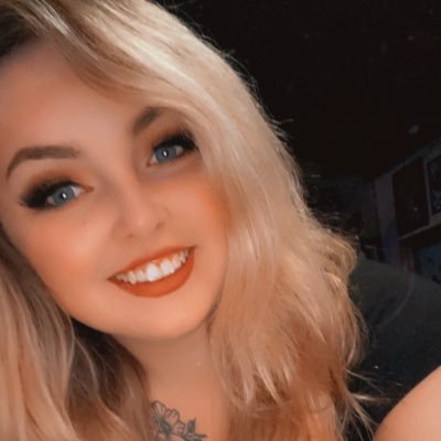 Profile Picture of Katie Hutchins (@katietoatsamaze) on Twitter