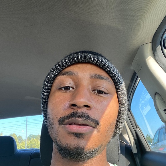 Profile Picture of Fabian Moore (@fabianmoore400) on Poshmark