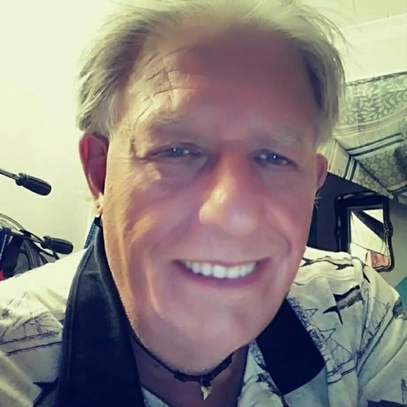 Profile Picture of Clark Smith (@clarksmith673) on Poshmark