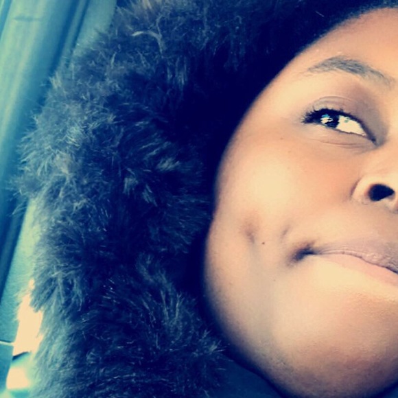 Profile Picture of Katrina Mikler (@dg4l113) on Poshmark