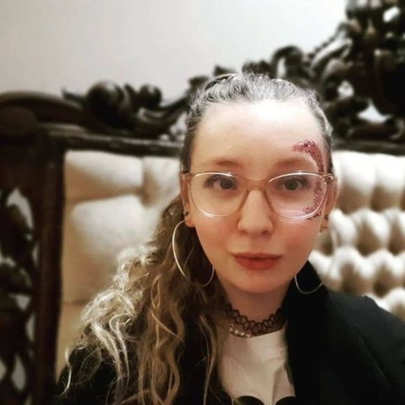 Profile Picture of Rebecca Winter (@rebeccawinte291) on Poshmark