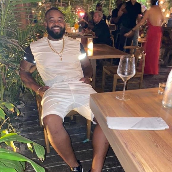 Profile Picture of Allen Davis (@swinson998) on Poshmark