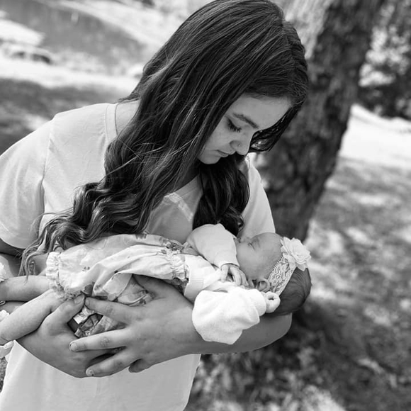 Profile Picture of Cora lea Lujan-daldine (@coralea29) on Poshmark