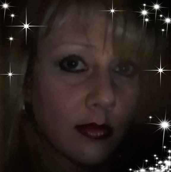 Profile Picture of Donna Romero (@donnaromero982) on Poshmark