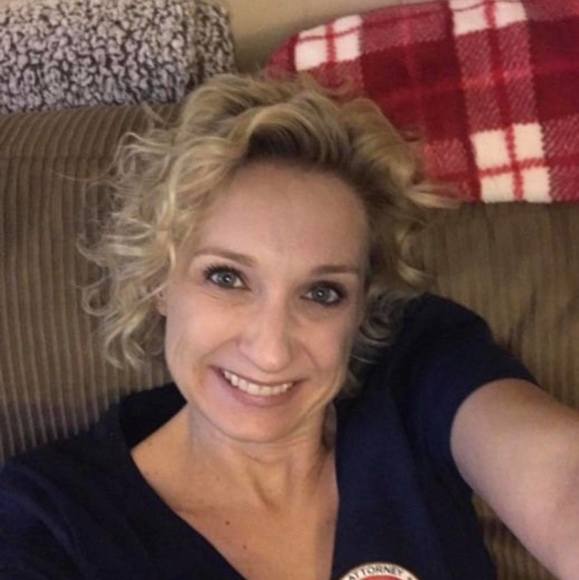 Profile Picture of Samantha Borghi (@samidoll1) on Poshmark