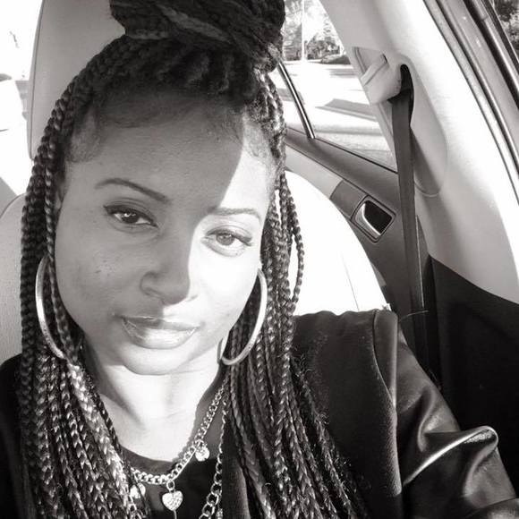Profile Picture of Rochelle Perry (@shante1688) on Poshmark