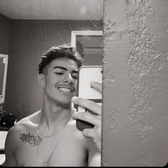 Profile Picture of Jesse Acevedo (@jesseacevedo) on Poshmark