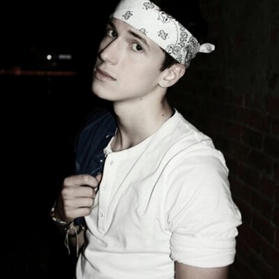 Profile Picture of Justin Lapointe (@justiinlapointe) on Twitter