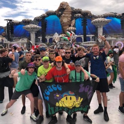 Profile Picture of Tom Poole (@_tompoole98) on Twitter