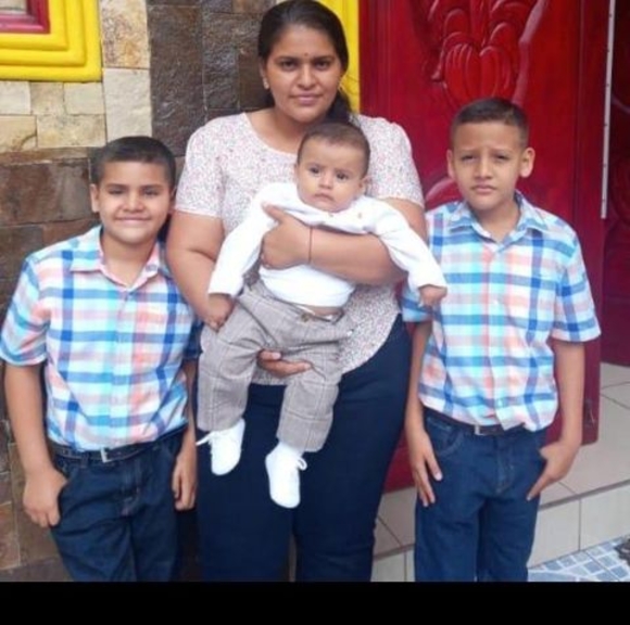 Profile Picture of Leda Altamirano valdivia (@ledaa) on Poshmark